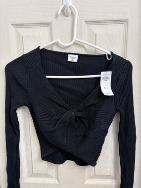 Abercrombie & Fitch Black Ribbed Knot-Front Crop Top